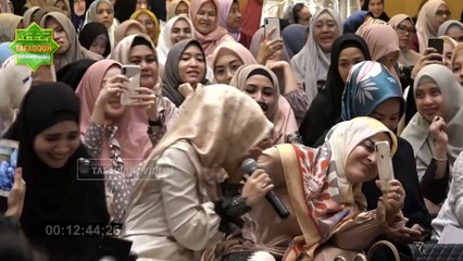 Syahrini Bertanya Tentang Hijab | Ustadz Abdul Somad
