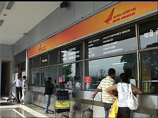 Aviation industry set for air fare war