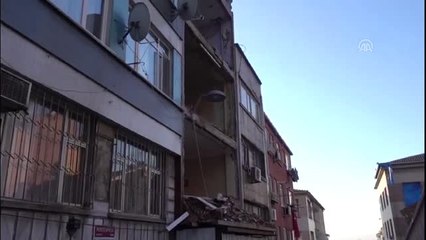 Fatih'te İnşaat İskelesi Çöktü