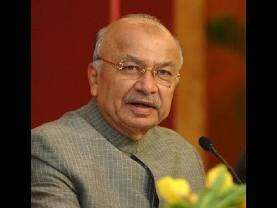 Sushil Kumar Shinde Orders Probe in Bangalore Blast