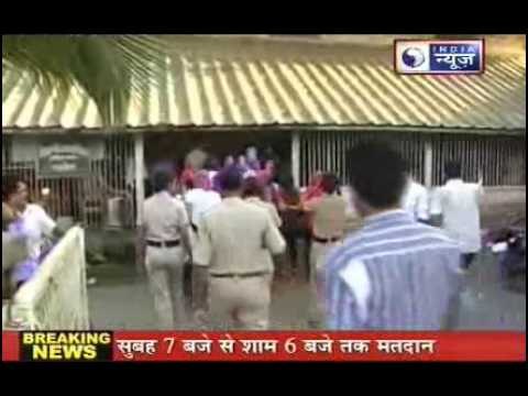 Breaking News: Police raid Dance Bar in Mumbai, find Rs 1.6 cr cash