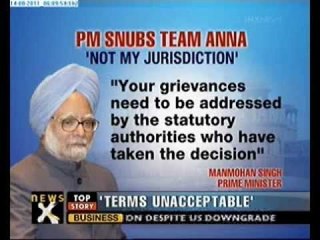 PM Manmohan Singh snubs Team Anna
