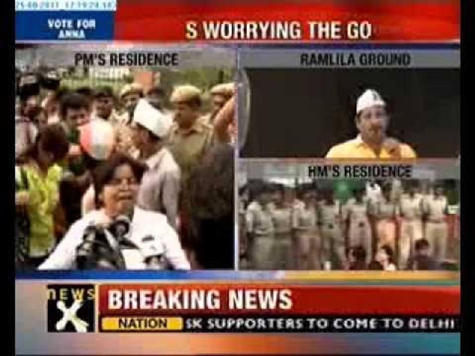 Anna's activists protest outside PM's residence