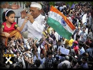 Anna breaks fast, Ramlila Maidan erupts