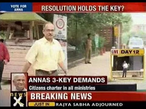 Team Anna, govt meet to discuss Lokpal issue