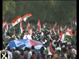 Thousands Celebrate Anna's Victory at India Gate