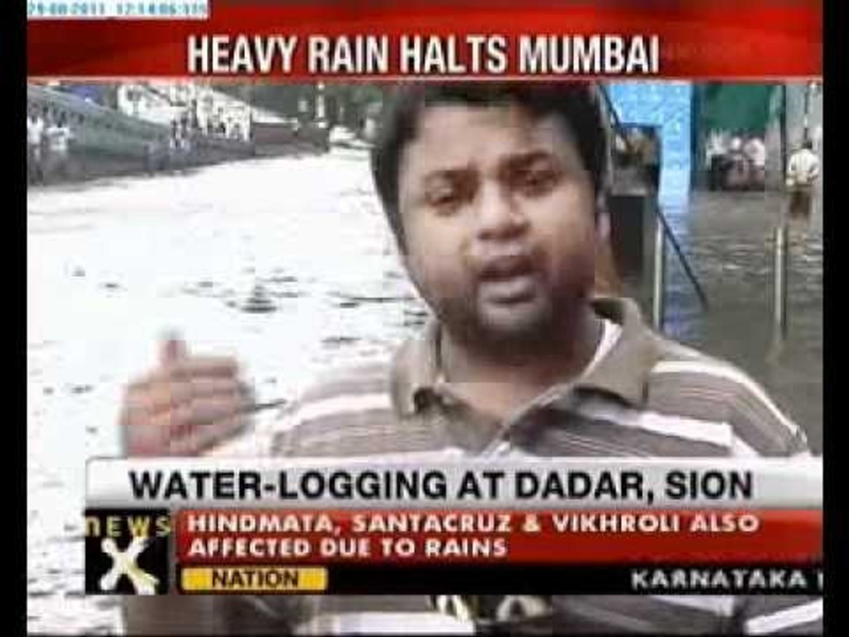 Heavy rain lashes Mumbai