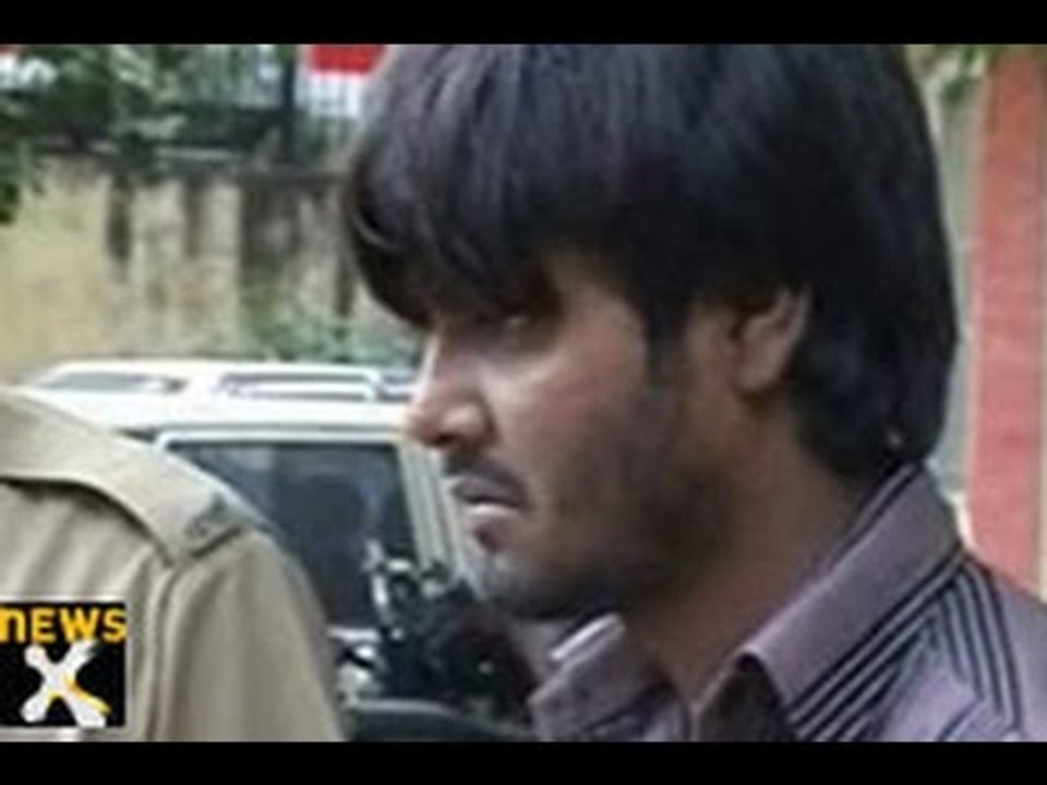 SUV driver runs over Delhi cop trying to stop him on DND