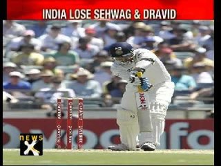 India vs Aus: India loses 4 wickets; Sachin out on 15
