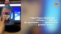 Nouveau challenge drôle : Utiliser des mugs et des lunettes des WC pour faire croire qu’on prend l'avion !