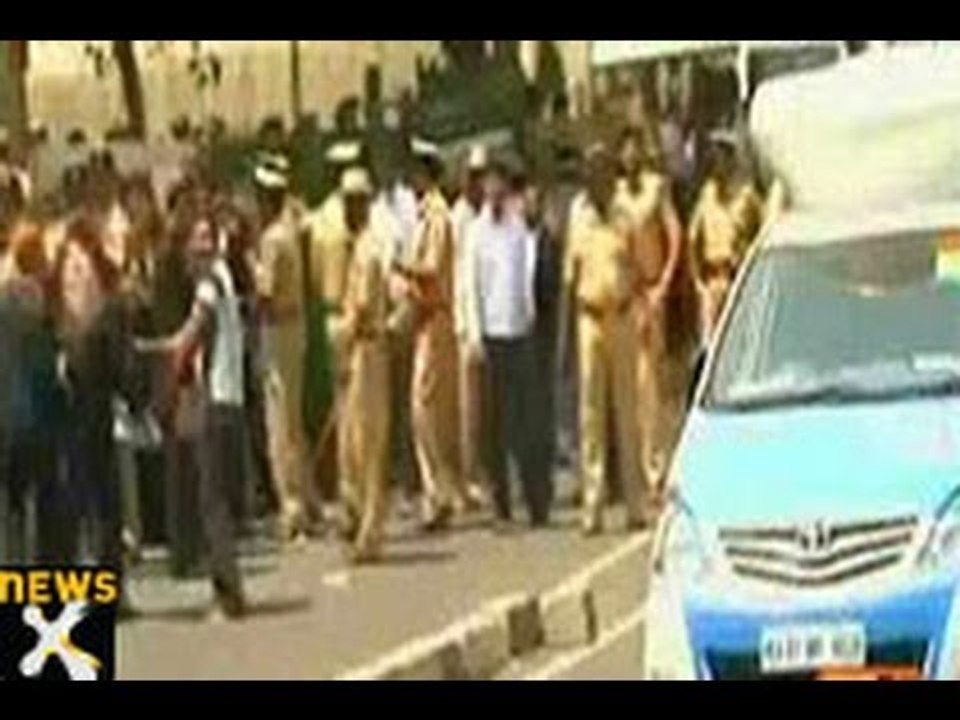 Journalists attacked in Bangalore; no arrests-NewsX