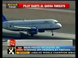 JetBlue pilot flips-out, subdued by passengers - NewsX