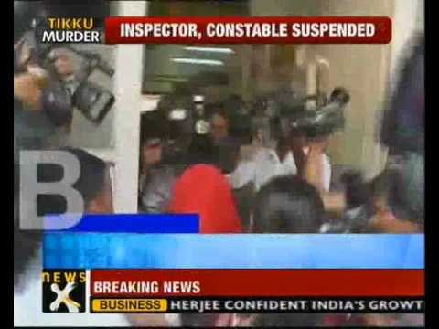 Tikku murder case: Cops suspended for letting accused escape-NewsX