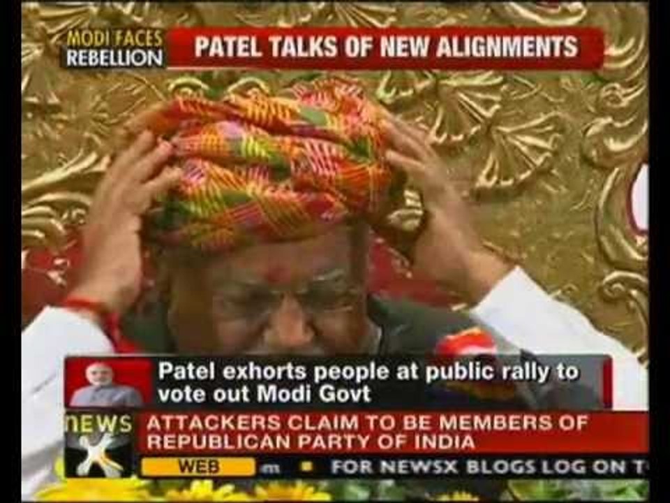 Gujarat is living in fear: Keshubhai Patel - NewsX