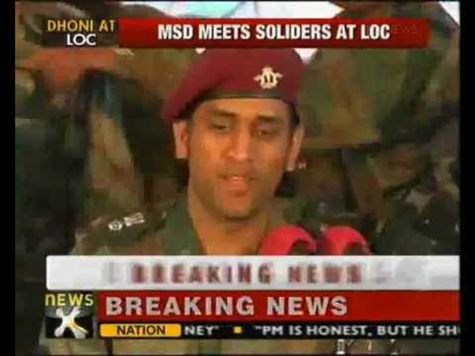 MS Dhoni visits soldiers in Kashmir, desires to serve Army after Cricket - NewsX