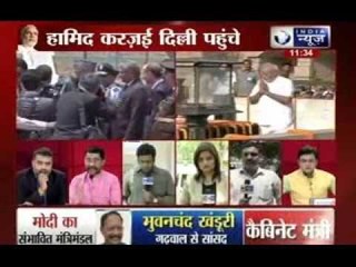 Afganistan's Prime Minister Hamid Karzai reaches India