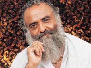Asaram Bapu slaps video journalist - NewsX