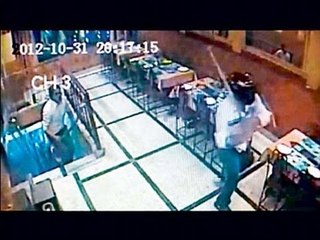 Download Video: Delhi: Goons vandalise restaurant after owner denies free meals - NewsX