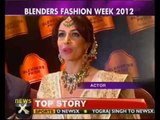 Malaika Arora Khan feels like an angel in Vikram Phadnis outfit - NewsX