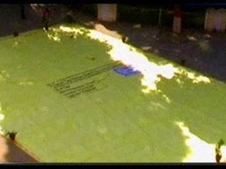 Agra student makes world's biggest envelop - NewsX