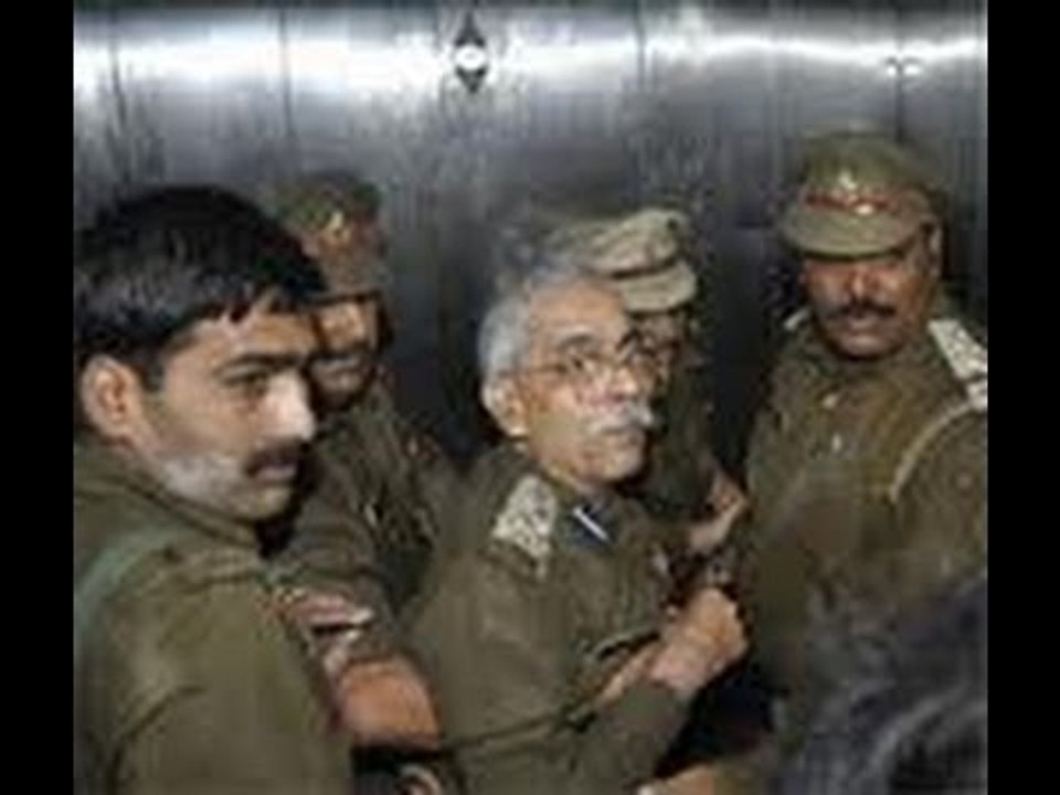 Delhi gangrape: Police apologises in HC; admits to lapses in probe