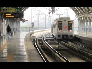 Скачать видео: Delhi metro stations near India Gate shut