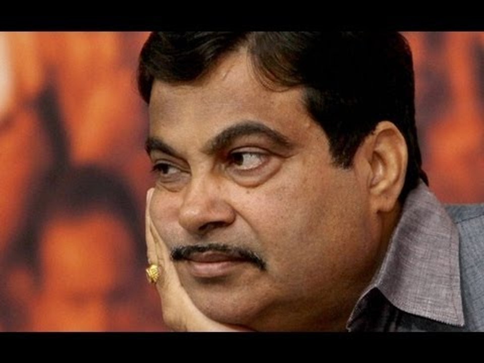 I never threatened IT officials: Gadkari