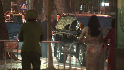 [현장영상] 김정은 위원장, ICC 국제컨벤션센터 만찬장 이동 / YTN