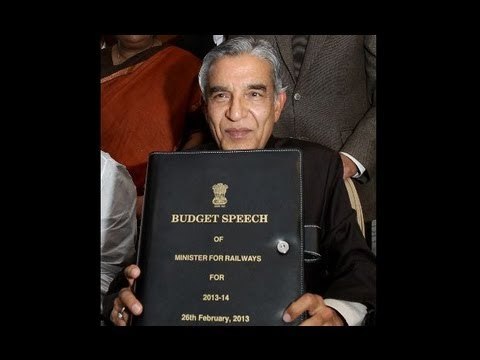 Railway Minister Pawan Bansal presents budget 2013-14
