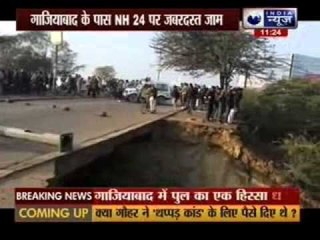Massive Jams from Delhi to Ghaziabad After Part of National Highway 24 Caves in