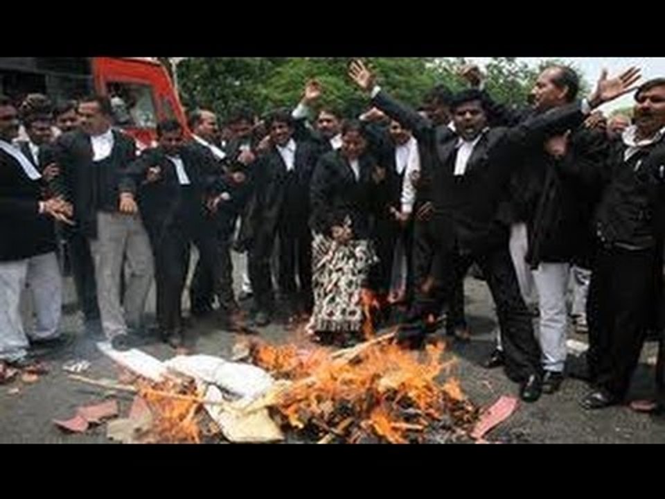Lawyers on nation-wide strike against cops action