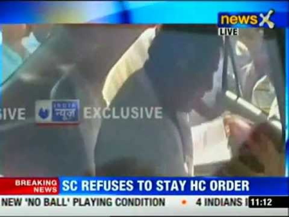 Sanjay Dutt seeks divine help, visits Peetambara Peeth in MP