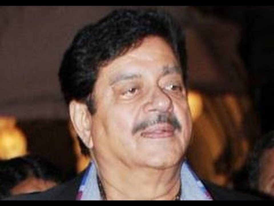 Shatrughan Sinha bats for Advani as BJP'S PM candidate