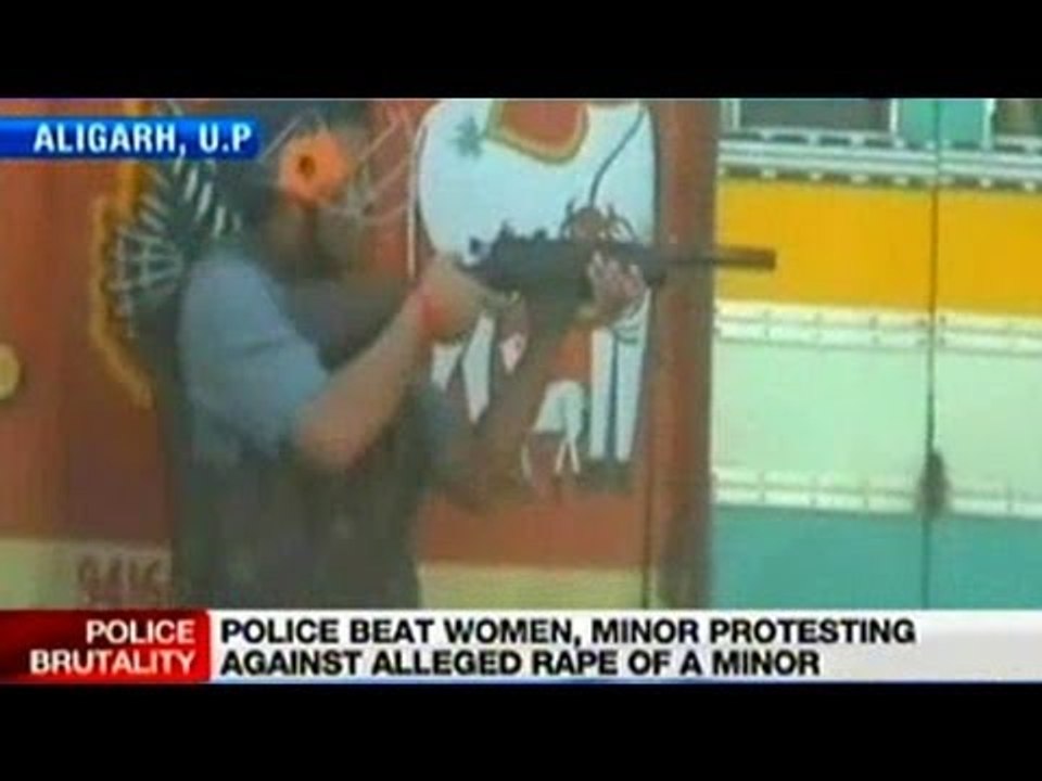 UP: Police beats protestors demanding justice for minor raped, killed