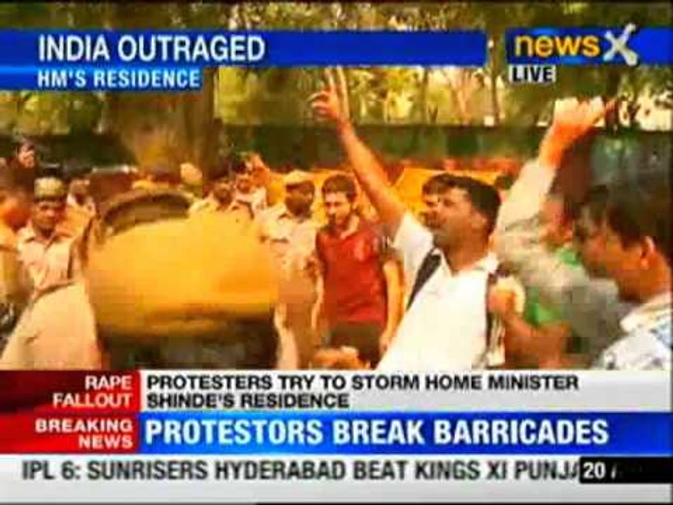 Masoom rape case: Protestors storm at Home Minister's residence