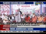 NewsX : Narendra Modi Addresses Seers.