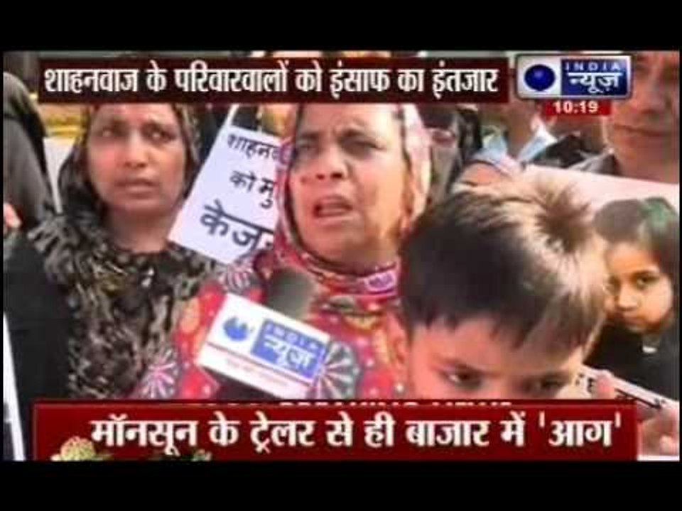 Turkman Gate case victims protest against Arvind Kejriwal