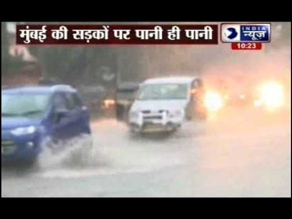 Heavy rains lash Mumbai