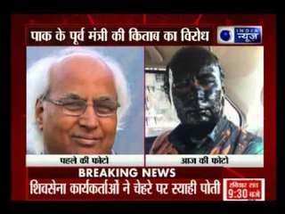 Shiv Sainiks throw ink at Kulkarni on Kasuri’s book launch