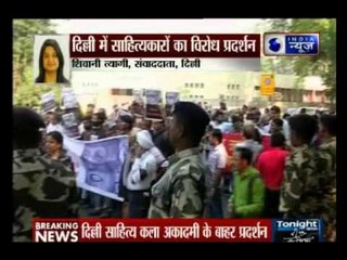 Sahitya Akademi's emergency meet underway in Delhi, writers hold silent protest