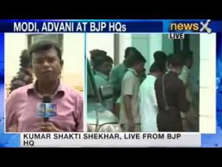 NewsX: Modi, LK Advani arrive at BJP headquarters in Delhi