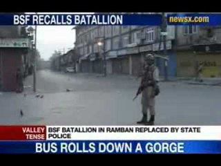NewsX: Curfew continues in Kashmir