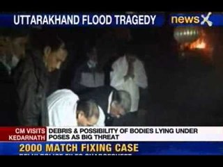 NewsX: Vijay Bahuguna visits Kedarnath temple