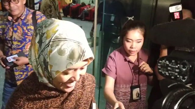 Seusai Diperiksa KPK, Bupati Lampung Timur: Nuwun Sewu Numpang Lewat