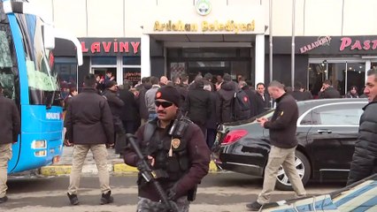 Cumhurbaşkanı Erdoğan, Ardahan Belediyesi'ni ziyaret etti