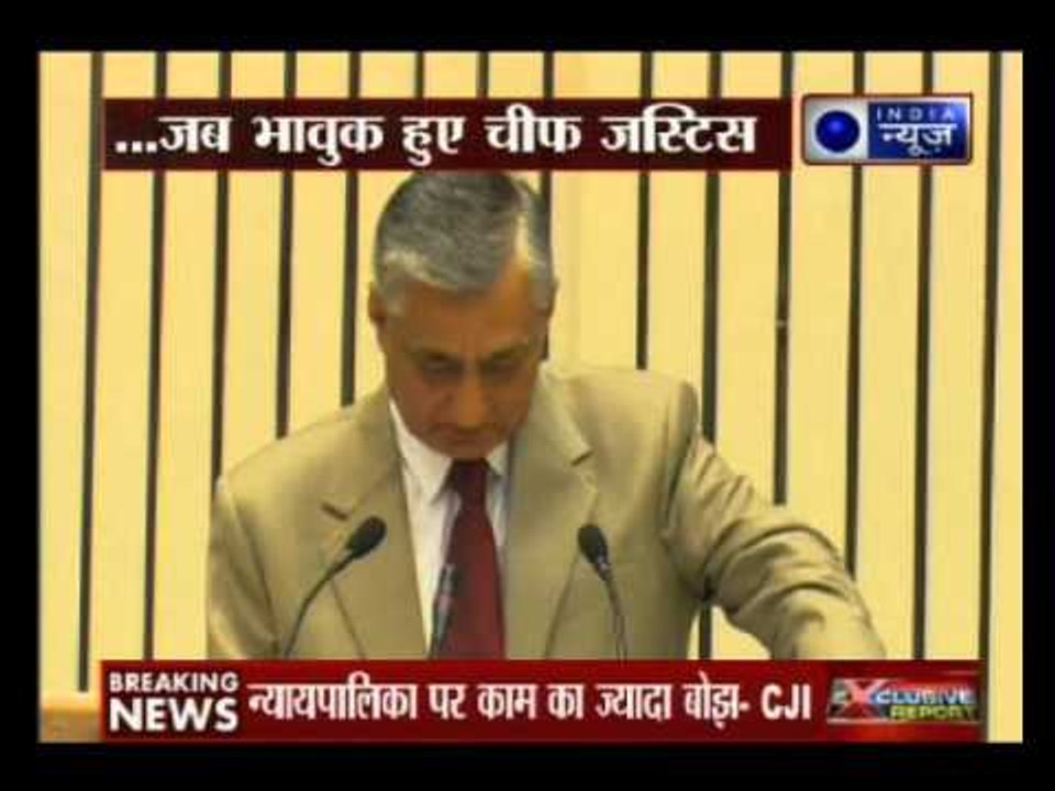 Chief Justice of India TS Thakur breaks down in front of PM Narendra Modi, appeals for 'more' judges