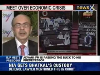 NewsX : L K Advani asks President for early polls