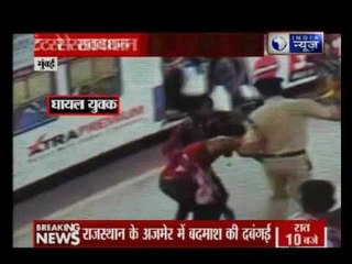 Two people lost their life while stunting in local train : Mumbai