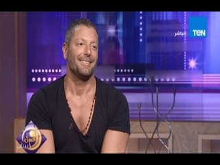 عسل ابيض | النجم تامر هجرس: بستخدم الشطة عشان لون البشرة