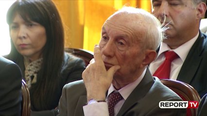 Gjinushi ironizon Fugën: Ngërçi në Akademinë e Shkencave zgjidhet me pak streçing